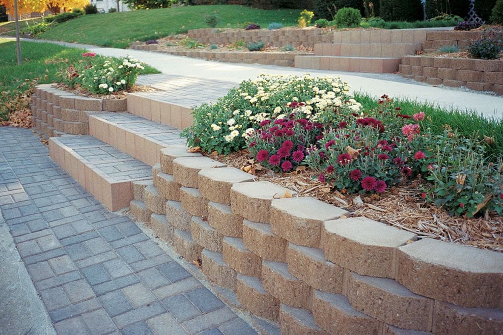 Keystone Garden Wall, Project 1 Keystone Garden Wall, Project 1
