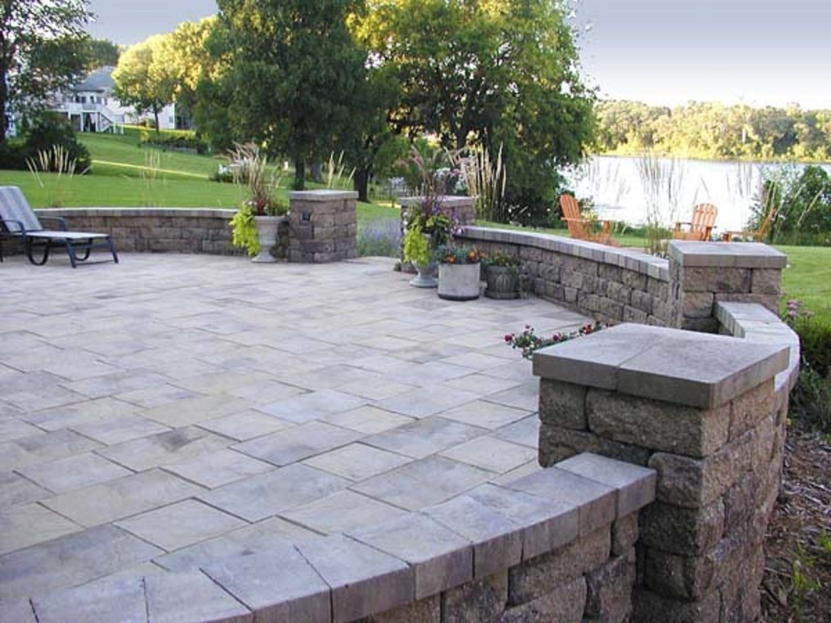 Courtyard - Patio Wall